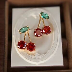 Emerald Cherry Drop Earrings – Gold Luxe Statement
